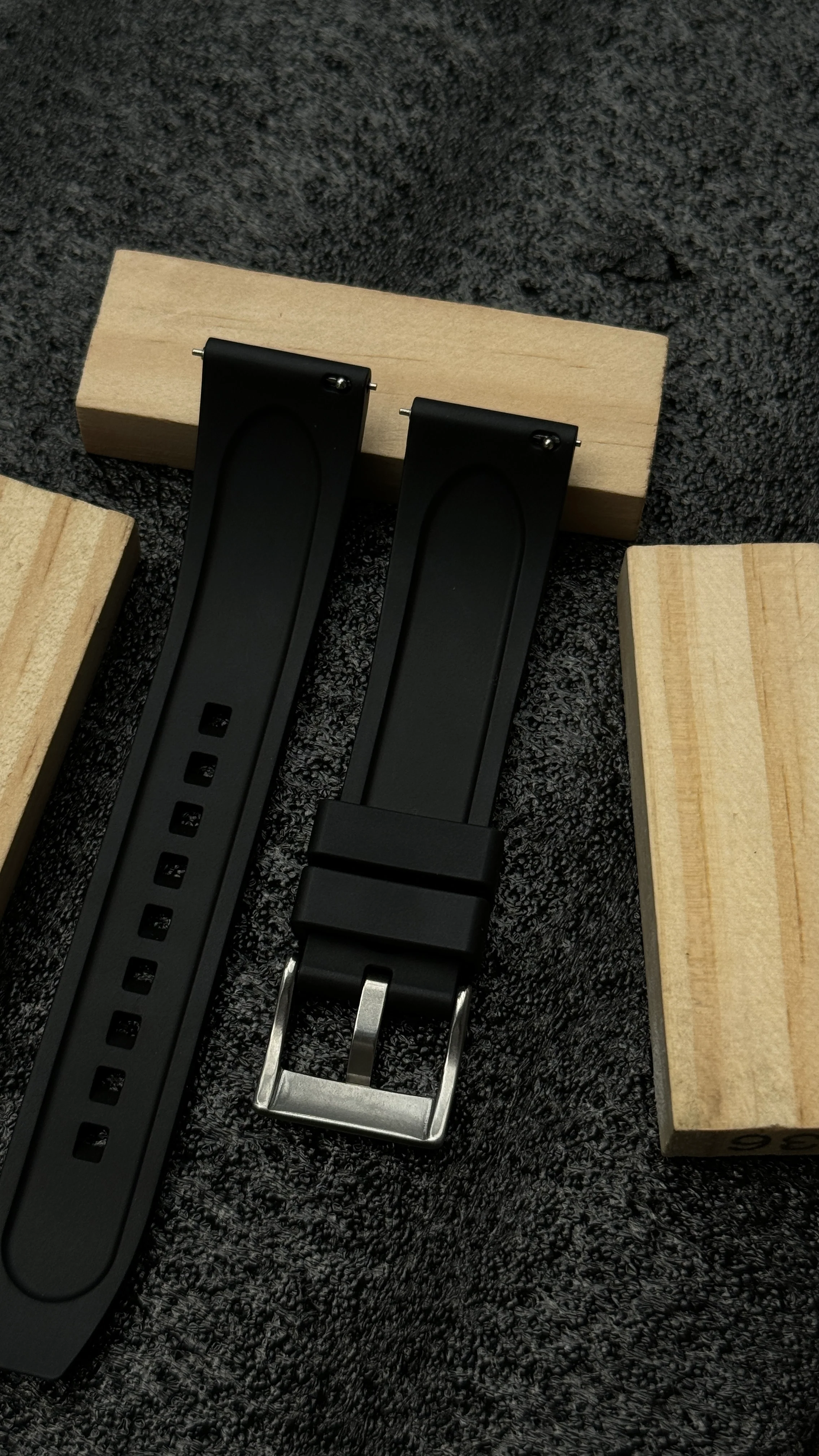 Coromandel Watch Co. 20mm Premium FKM Rubber Strap – Black - Image 6