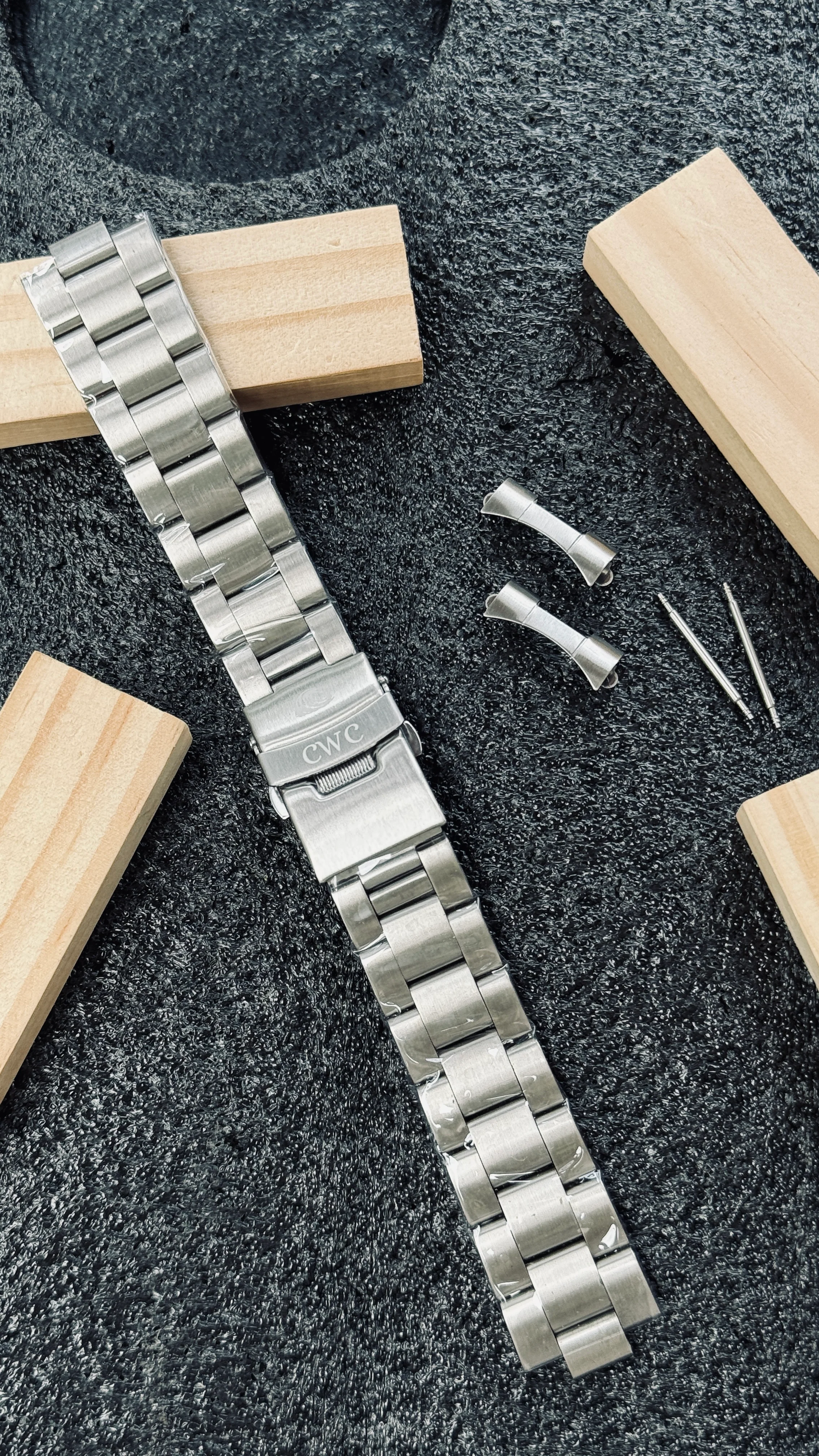 Coromandel Watch Co -  Oyster Bracelet - Stainless Steel  Solid Links Curved End - 20MM - Image 3